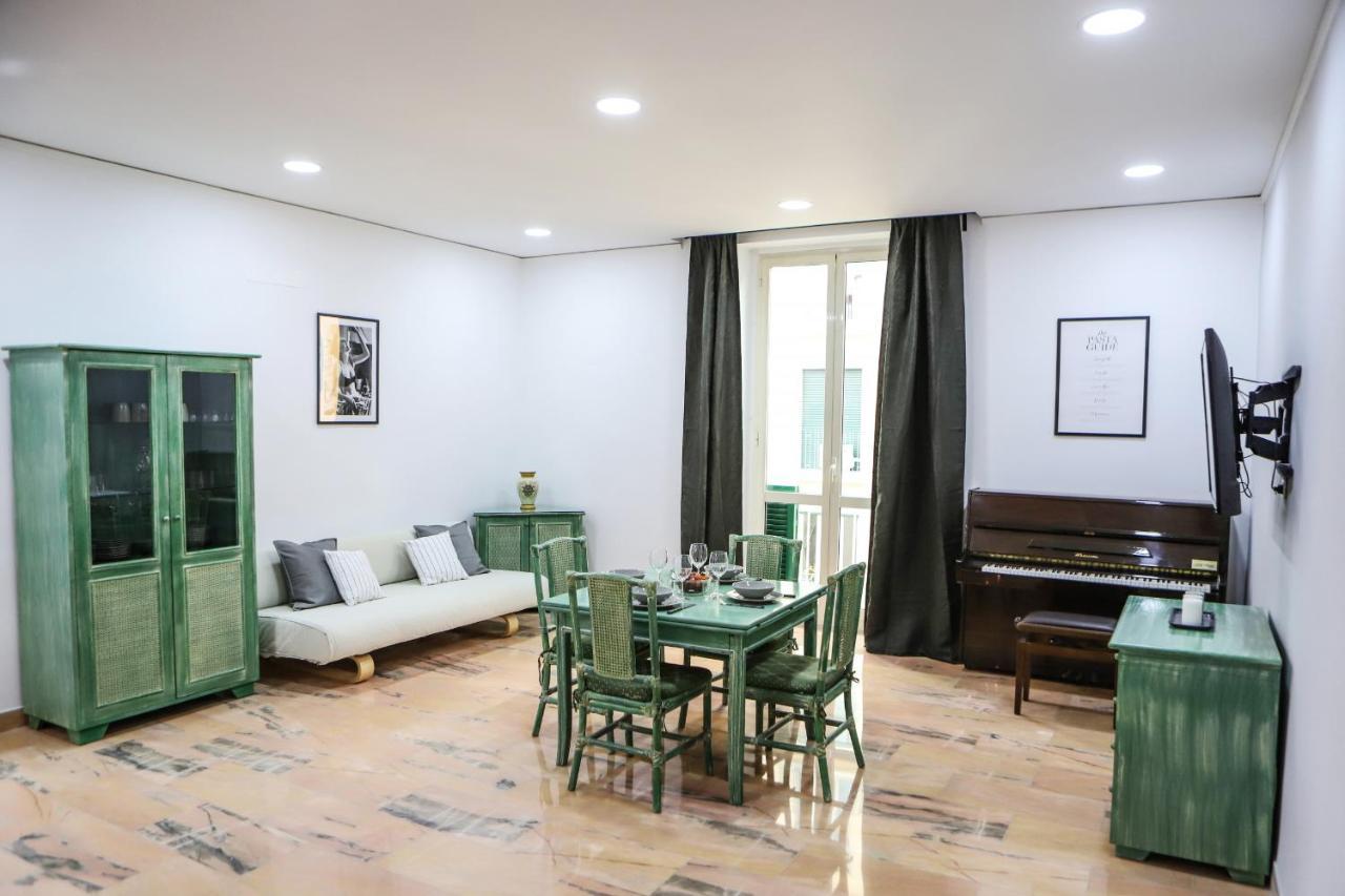 Modern Apartment At Piazza Del Gesu' By Wonderful Italy Napoli Exterior foto
