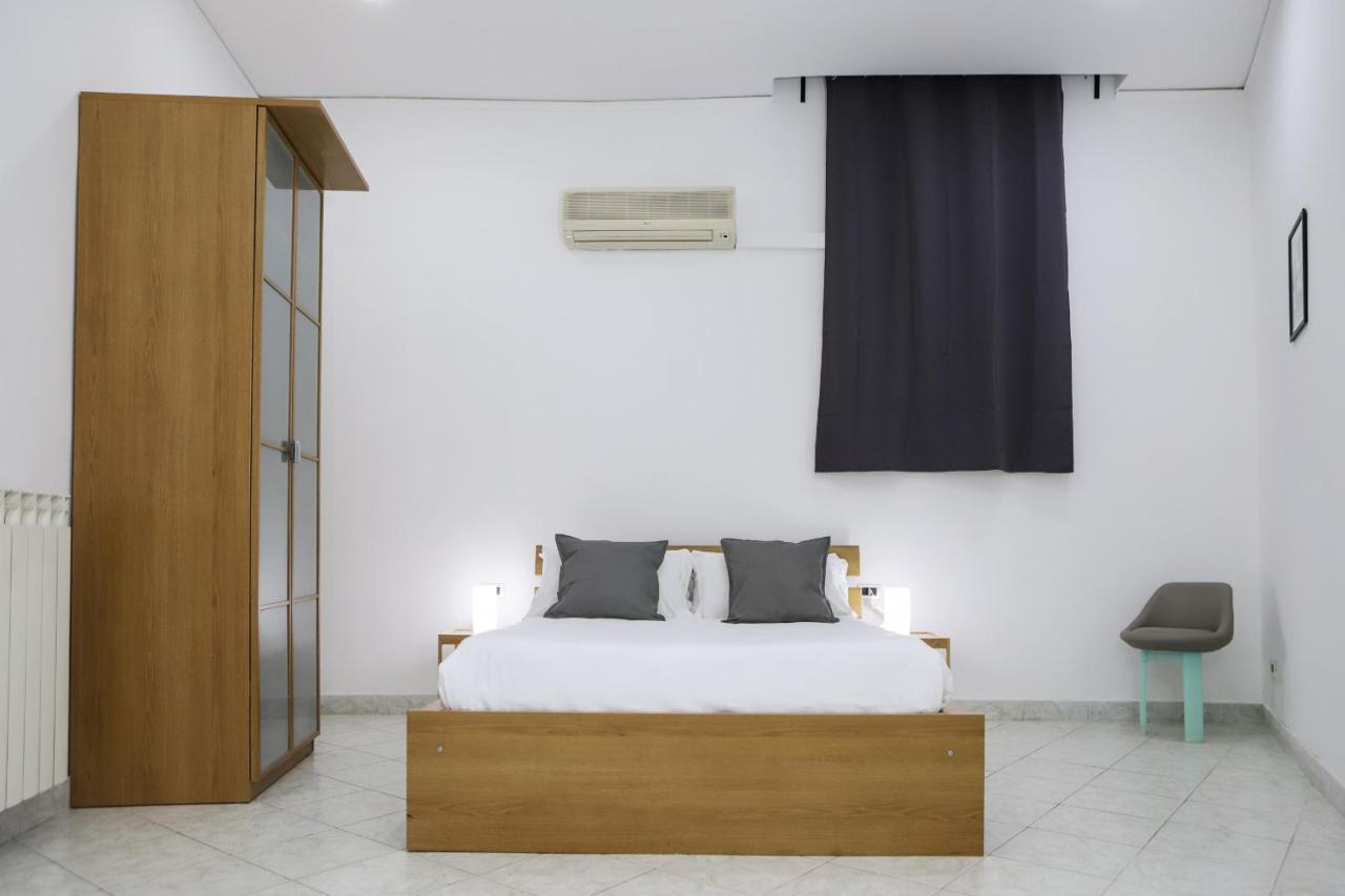 Modern Apartment At Piazza Del Gesu' By Wonderful Italy Napoli Exterior foto