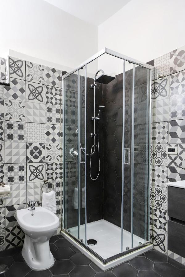 Modern Apartment At Piazza Del Gesu' By Wonderful Italy Napoli Exterior foto